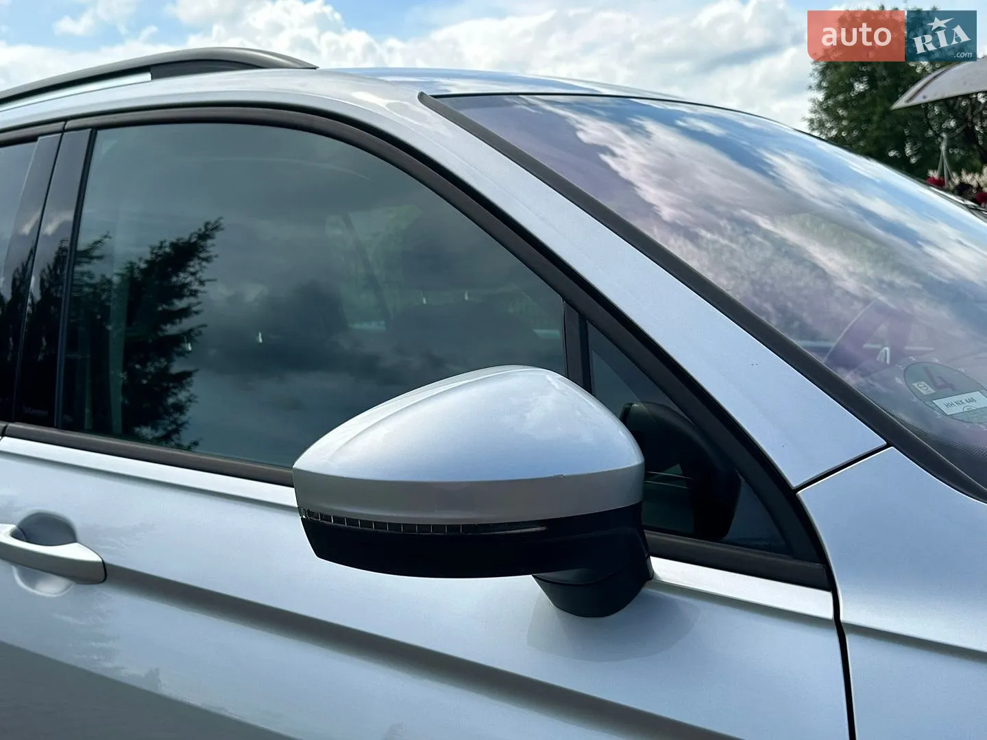 2021 Volkswagen Tiguan - мініатюра 29