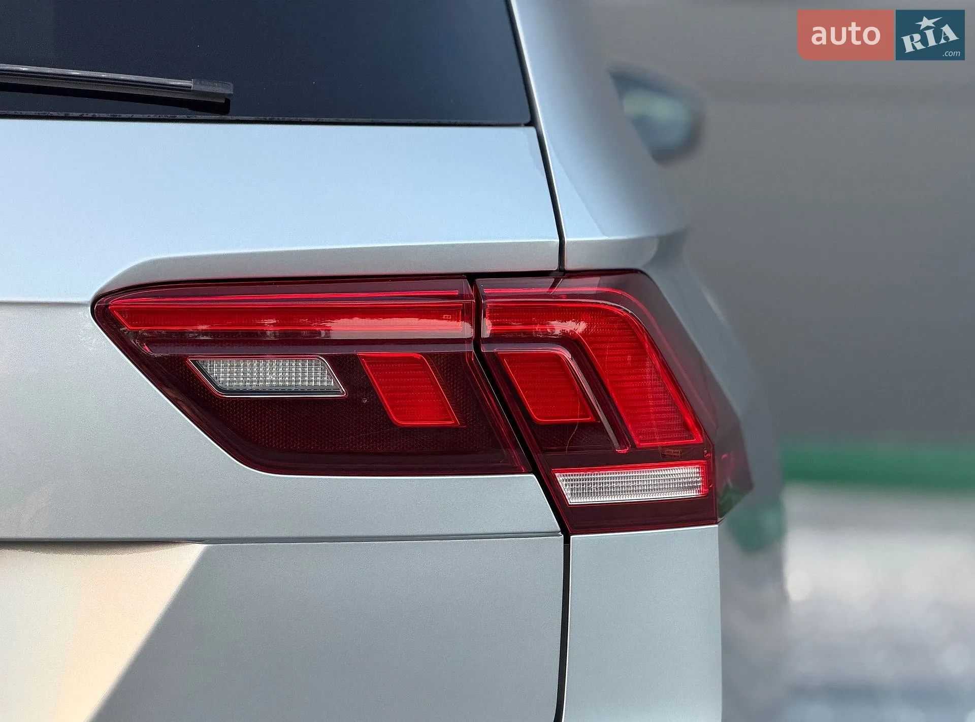 2021 Volkswagen Tiguan - мініатюра 15