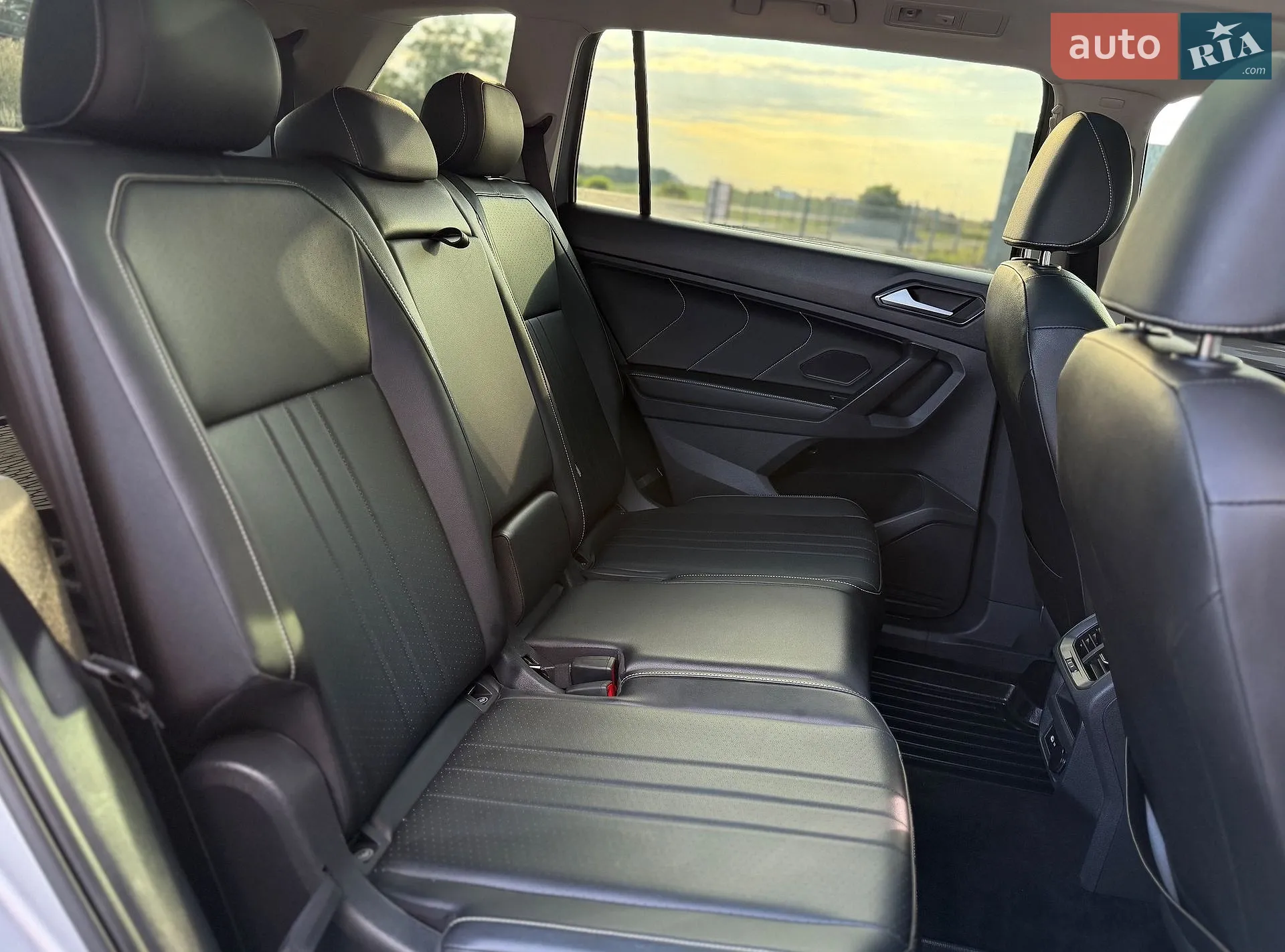 2021 Volkswagen Tiguan - мініатюра 28