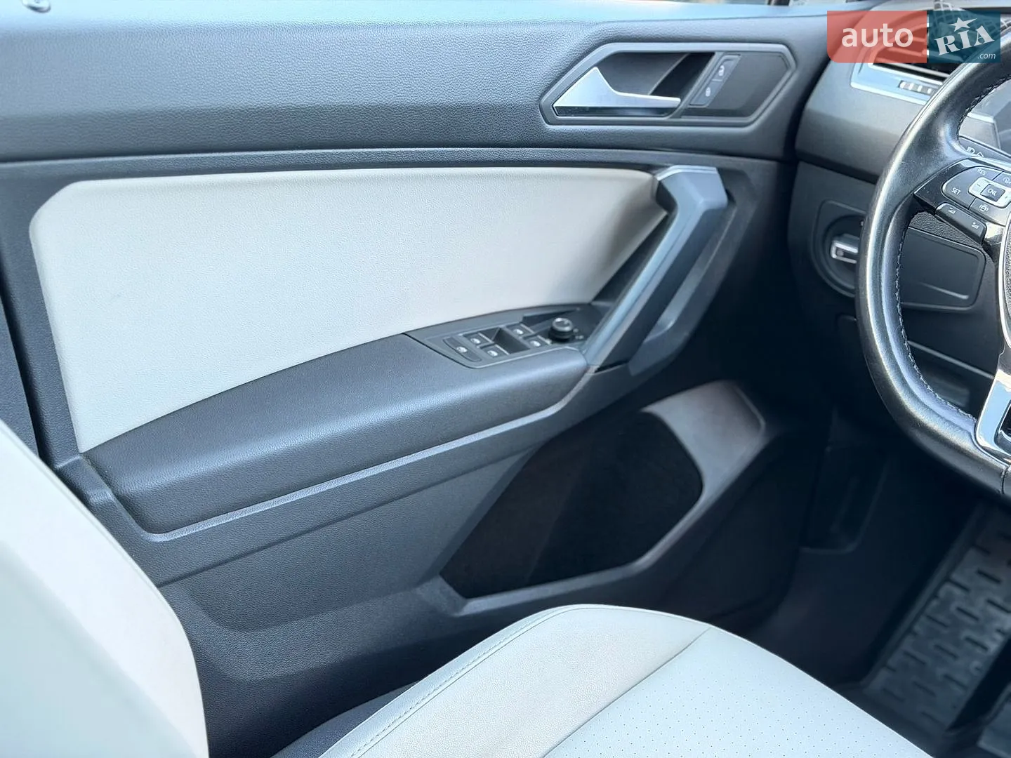 2018 Volkswagen Tiguan - мініатюра 34