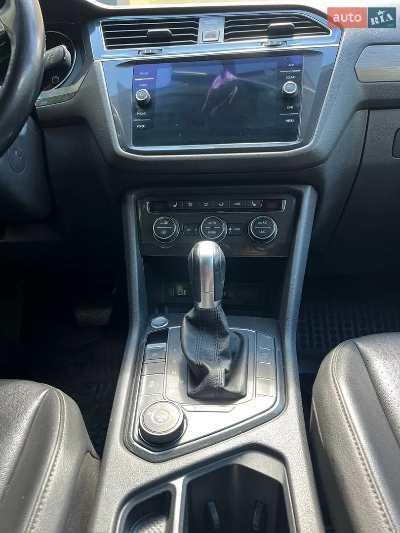2018 Volkswagen Tiguan - мініатюра 12
