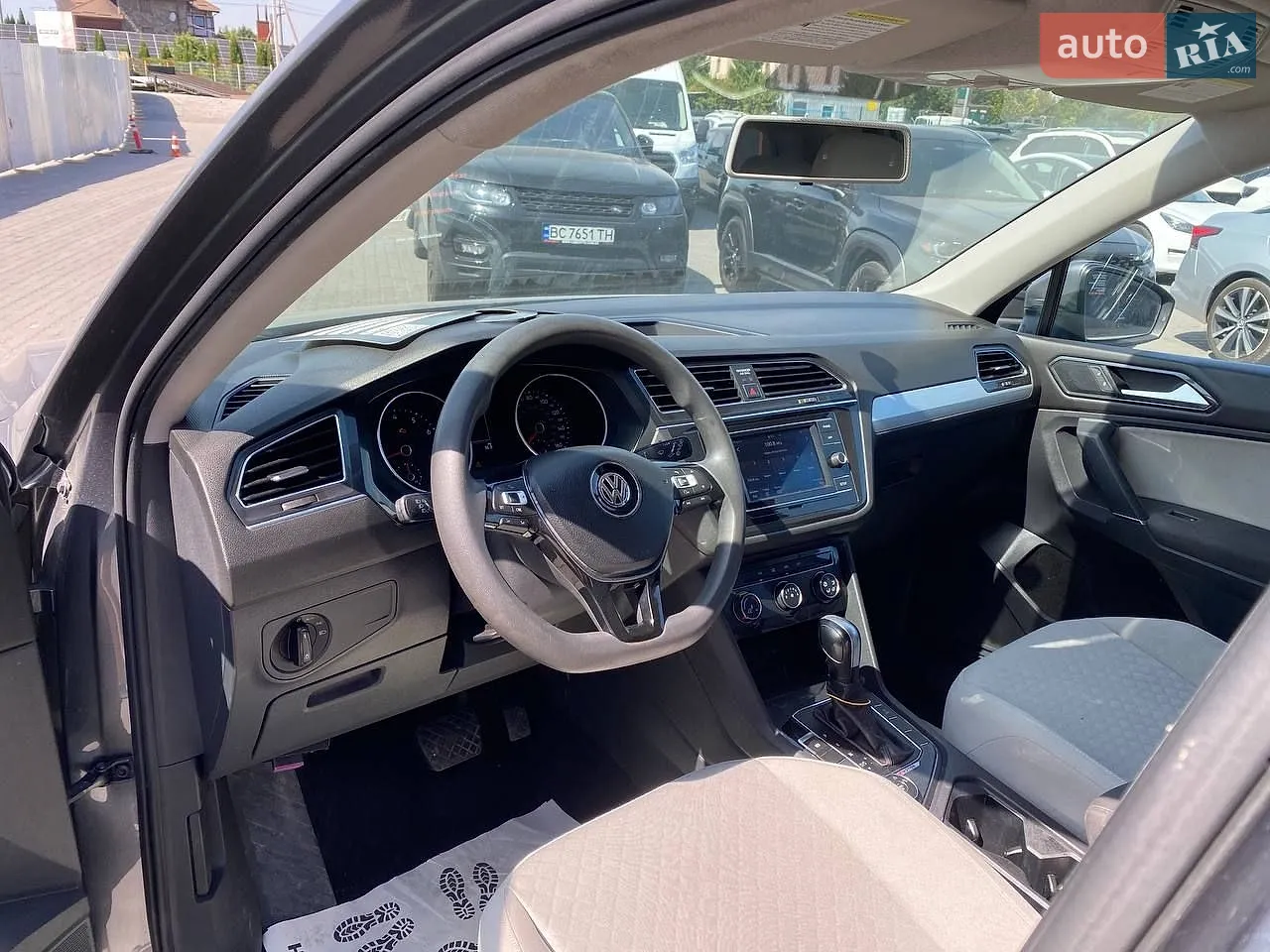 2017 Volkswagen Tiguan - мініатюра 10