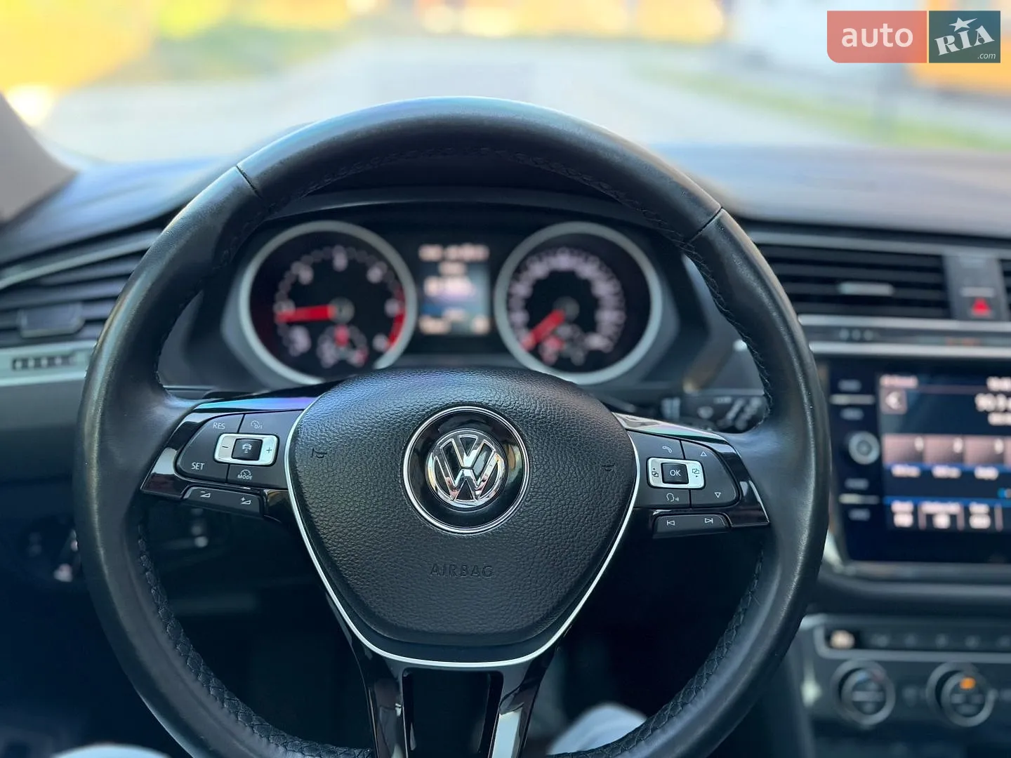 2018 Volkswagen Tiguan - мініатюра 23