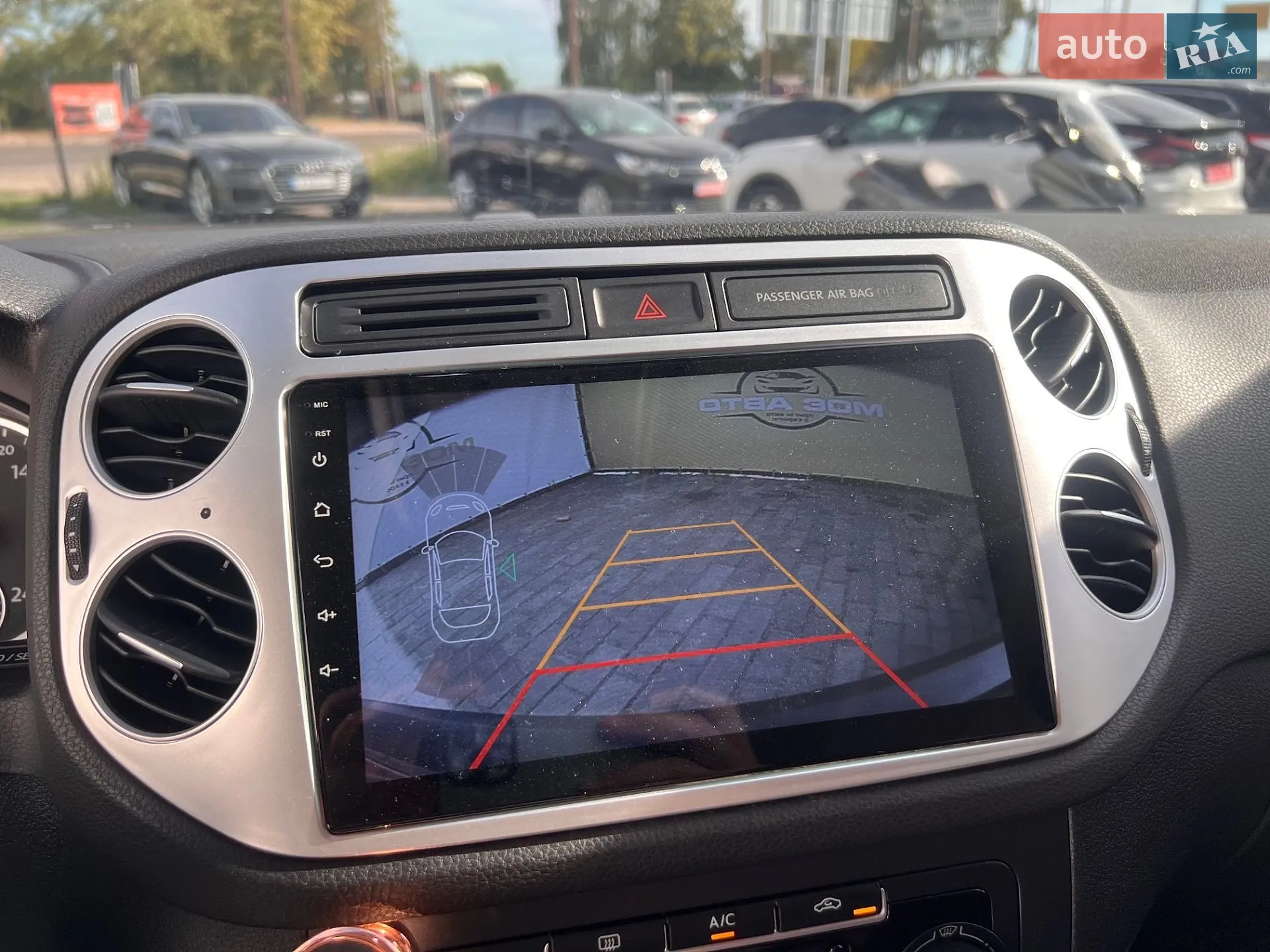 2014 Volkswagen Tiguan - мініатюра 13