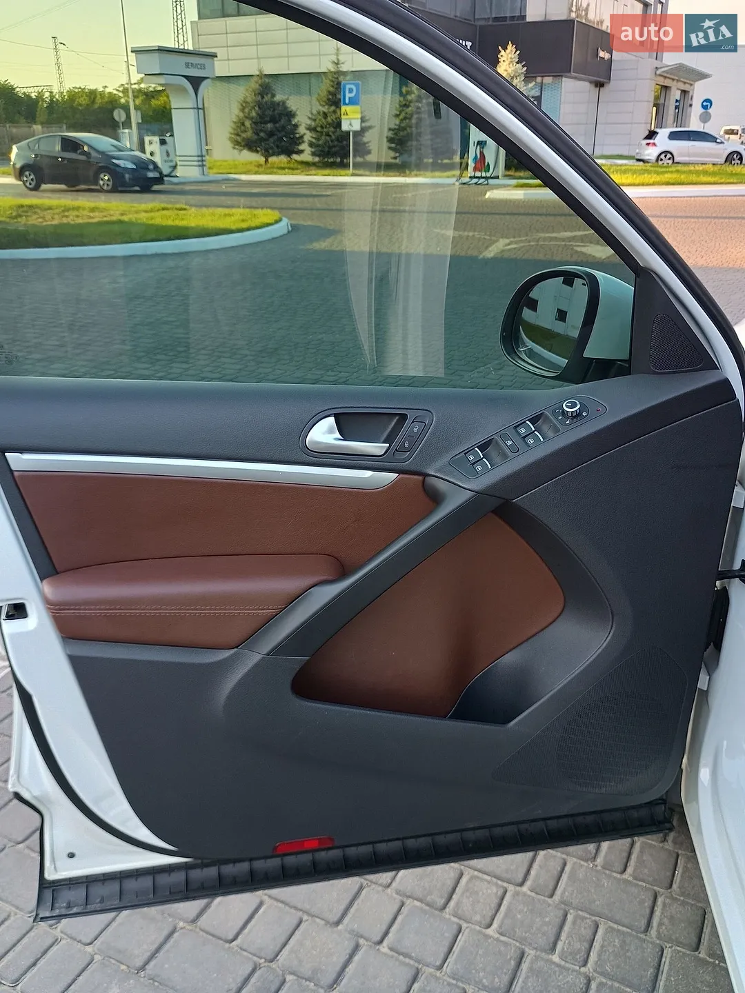 2014 Volkswagen Tiguan - мініатюра 31