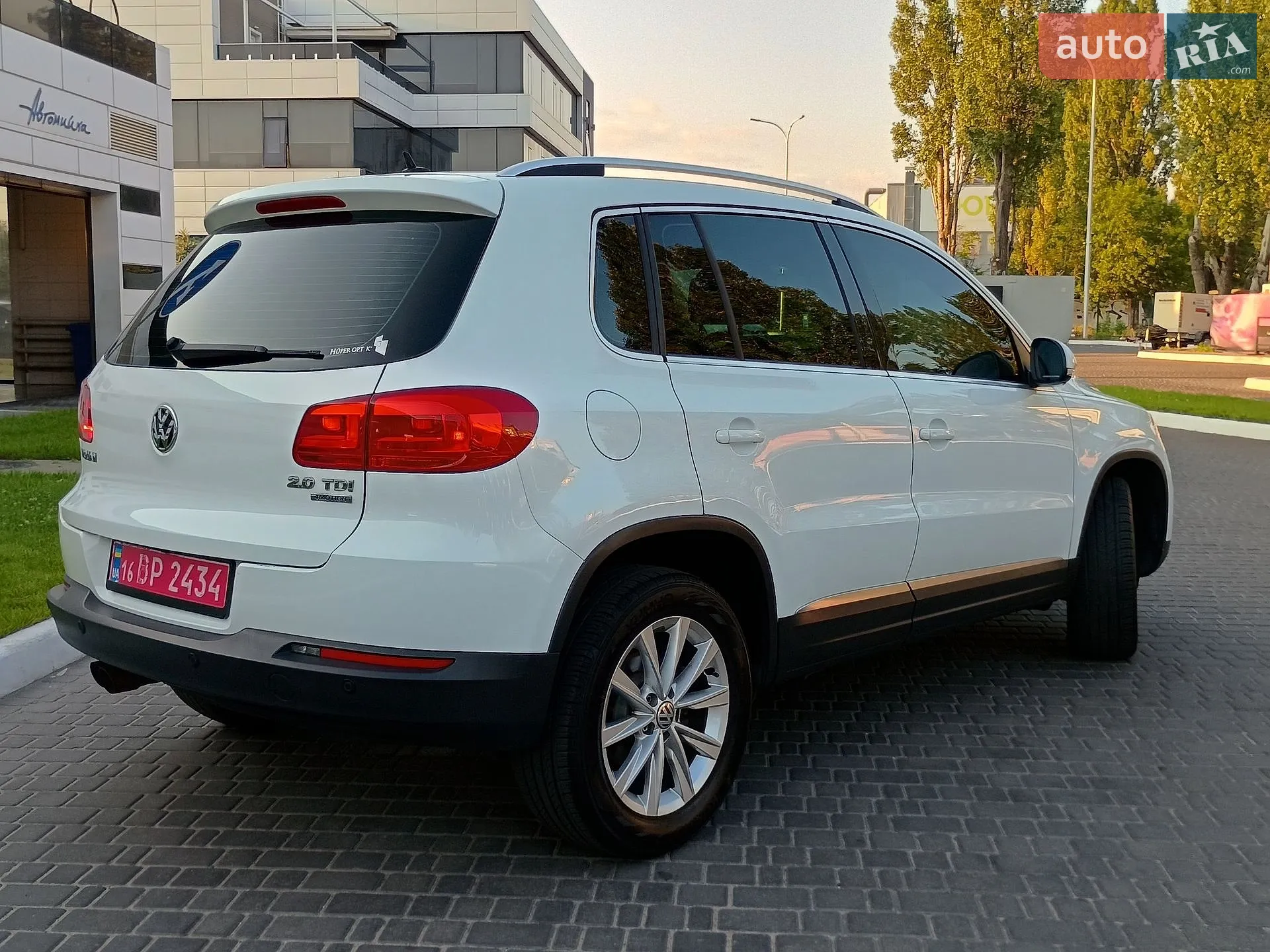 2014 Volkswagen Tiguan - мініатюра 12