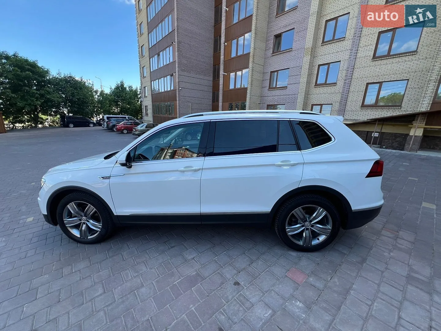 2020 Volkswagen Tiguan - мініатюра 10