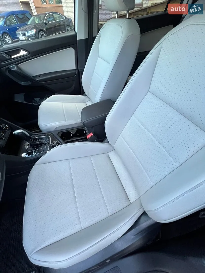 2020 Volkswagen Tiguan - мініатюра 24