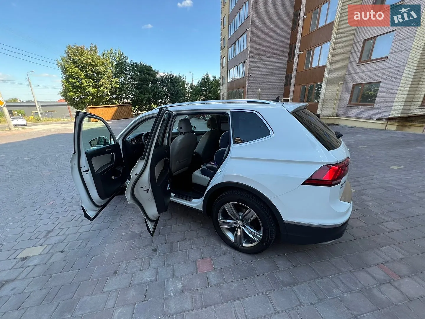 2020 Volkswagen Tiguan - мініатюра 14