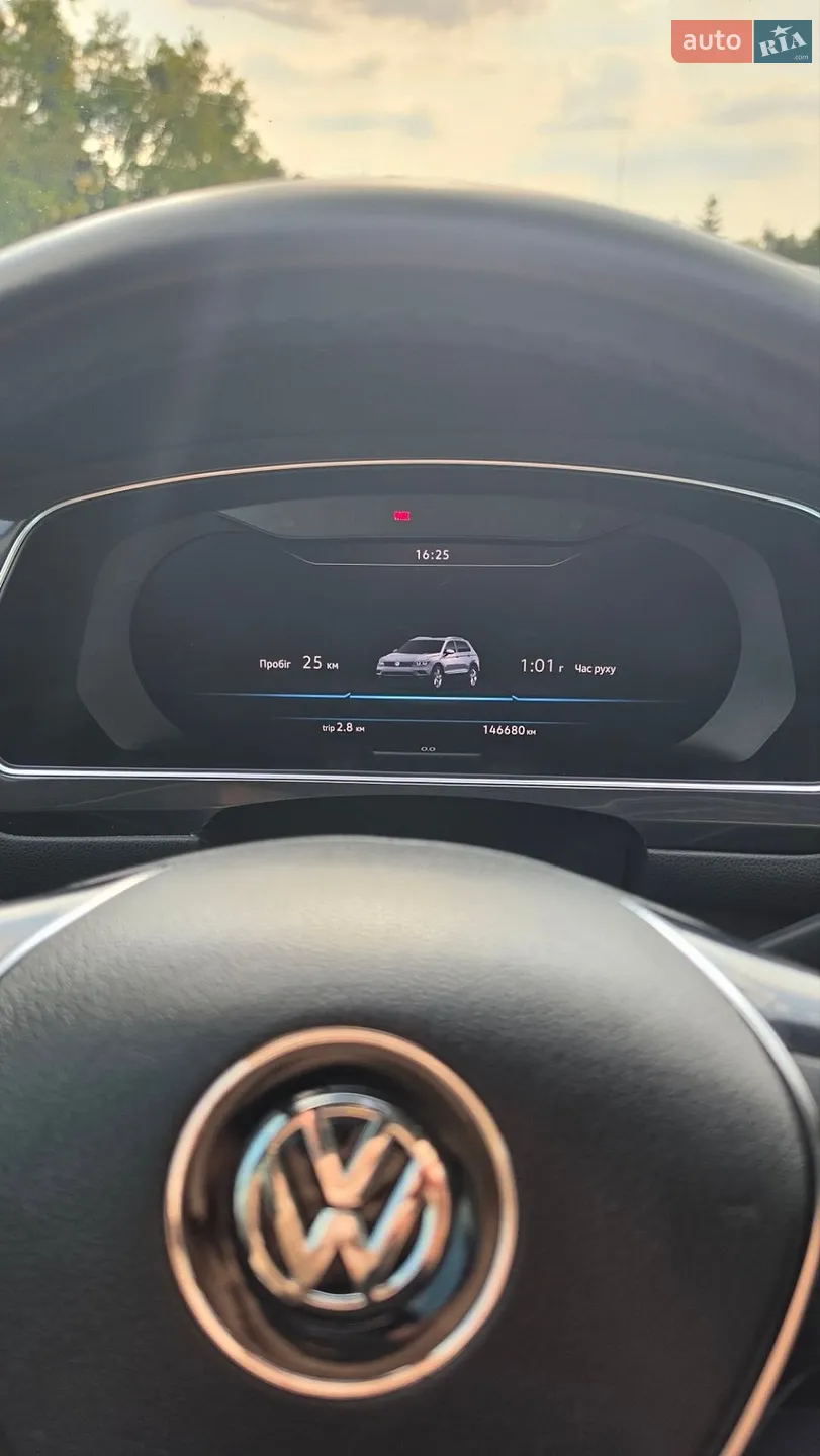 2017 Volkswagen Tiguan - мініатюра 23