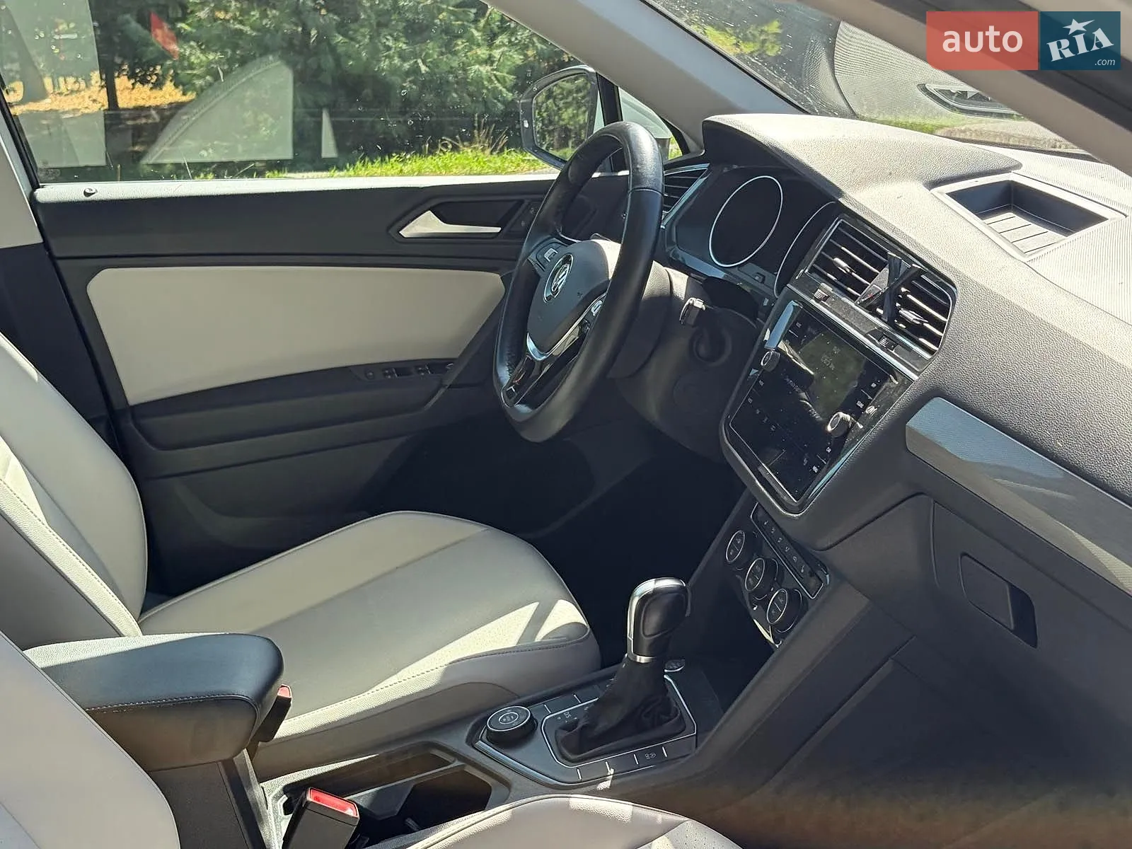 2018 Volkswagen Tiguan - мініатюра 18