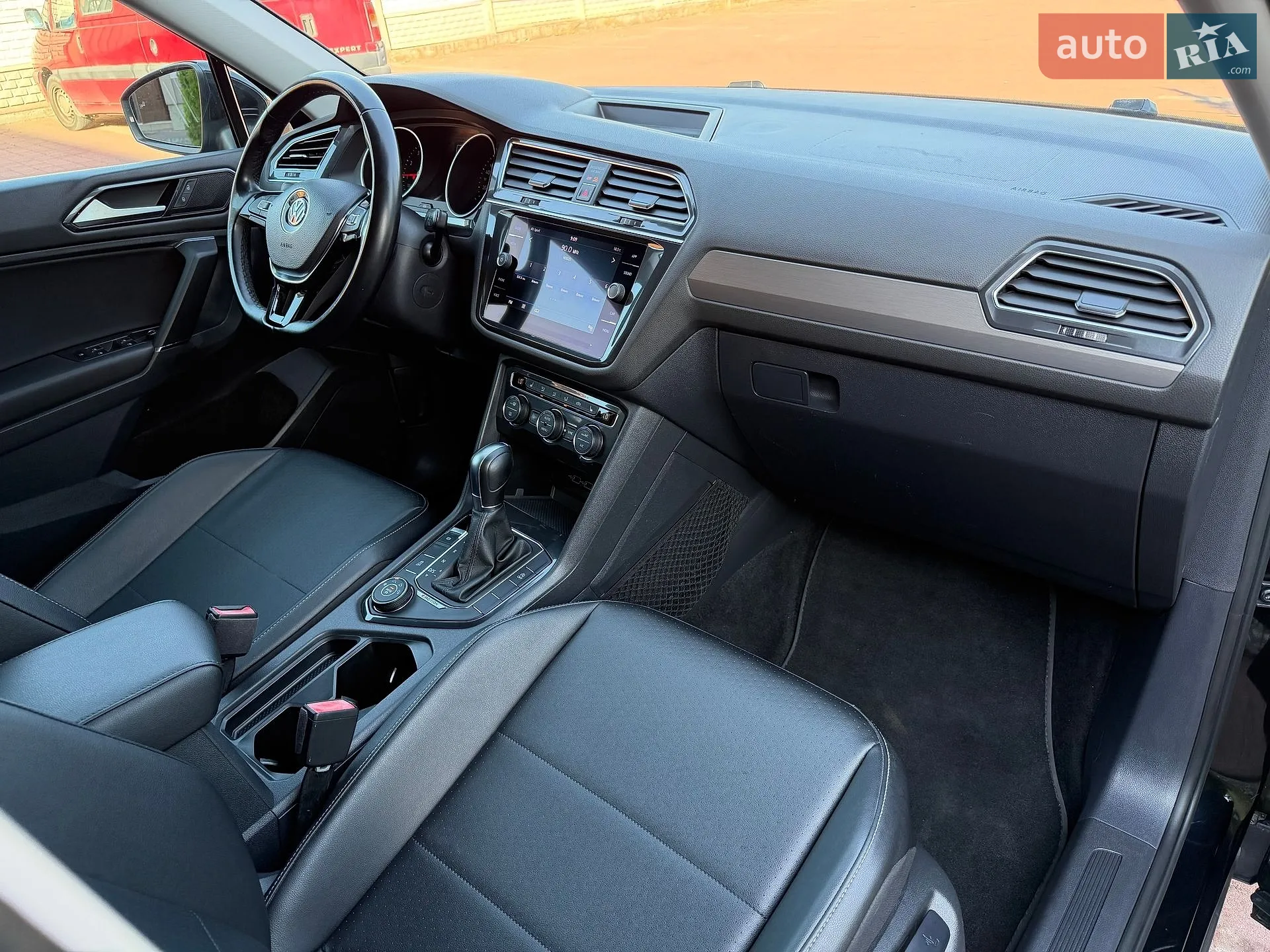 2018 Volkswagen Tiguan - мініатюра 8