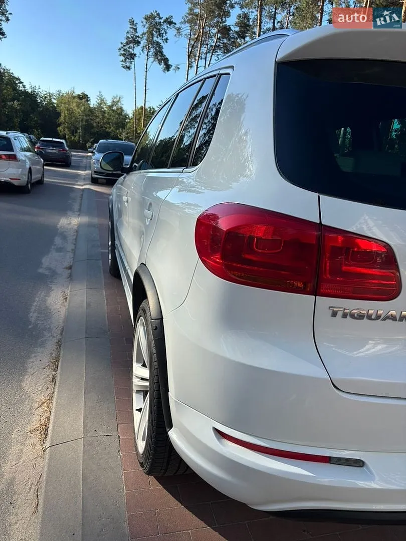 2016 Volkswagen Tiguan - мініатюра 11