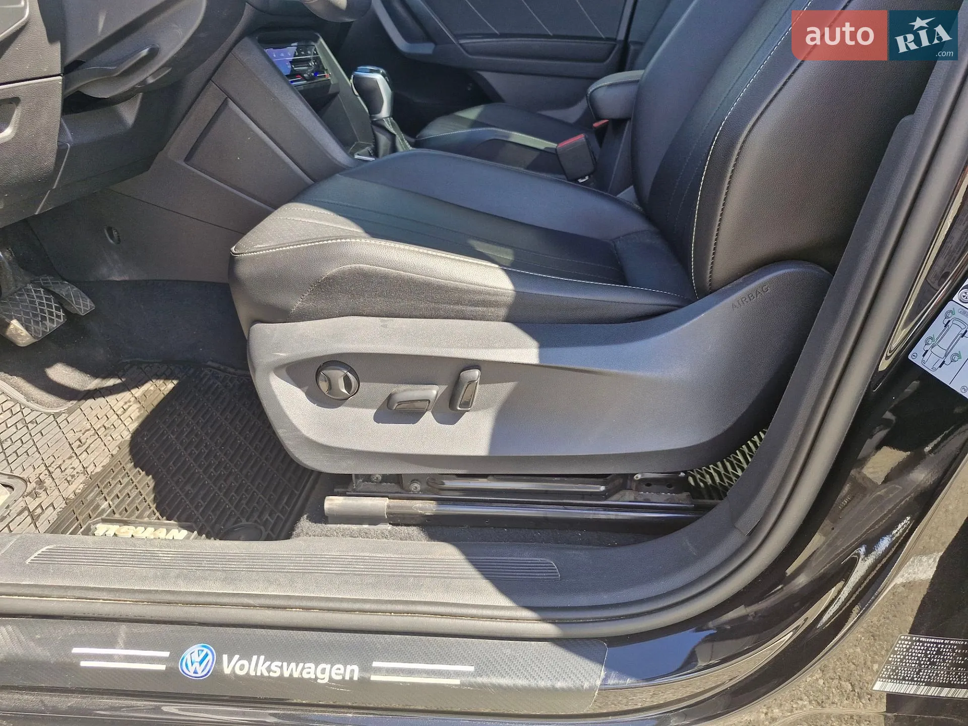 2021 Volkswagen Tiguan - мініатюра 28