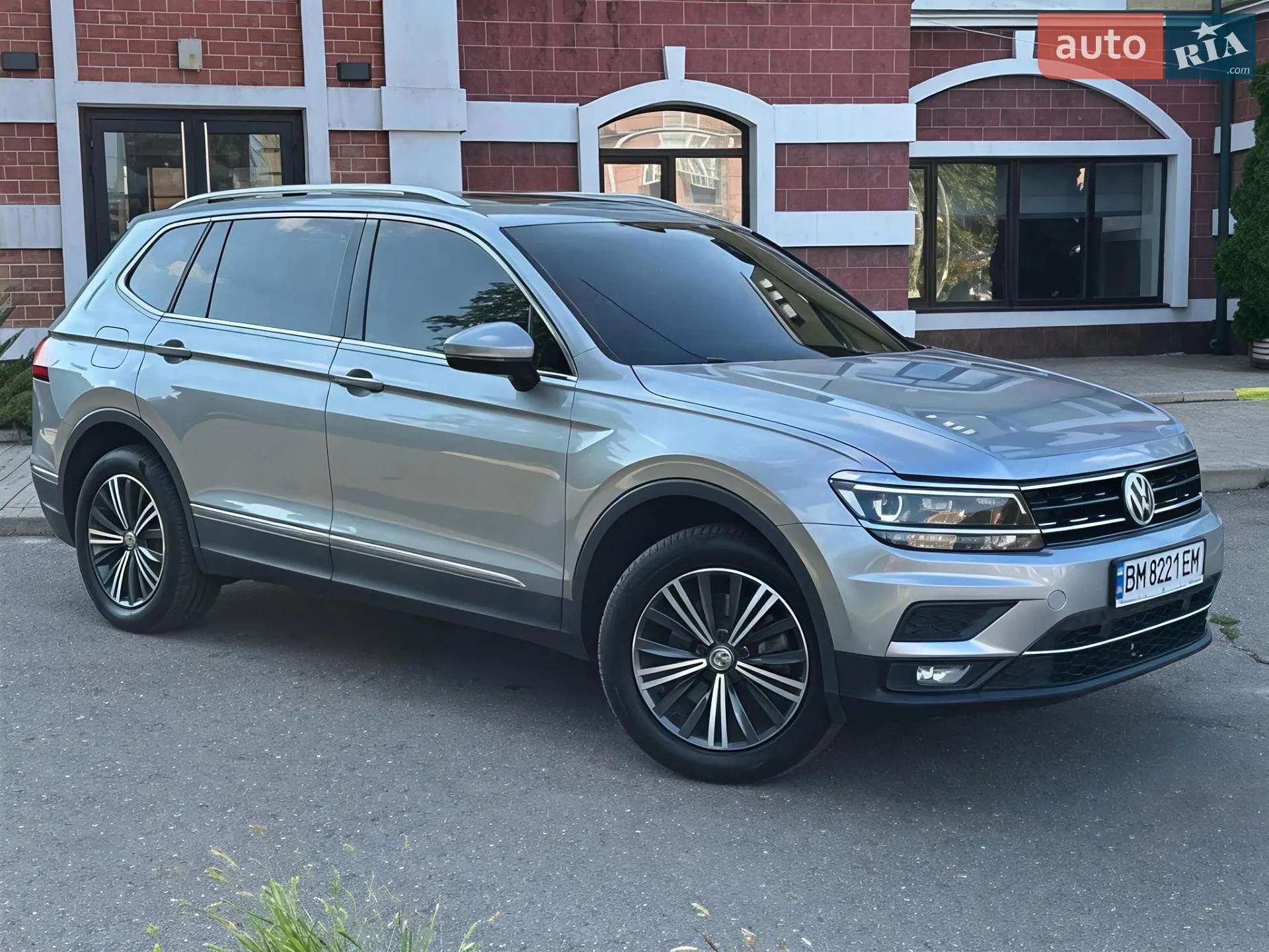2019 Volkswagen Tiguan - мініатюра 2