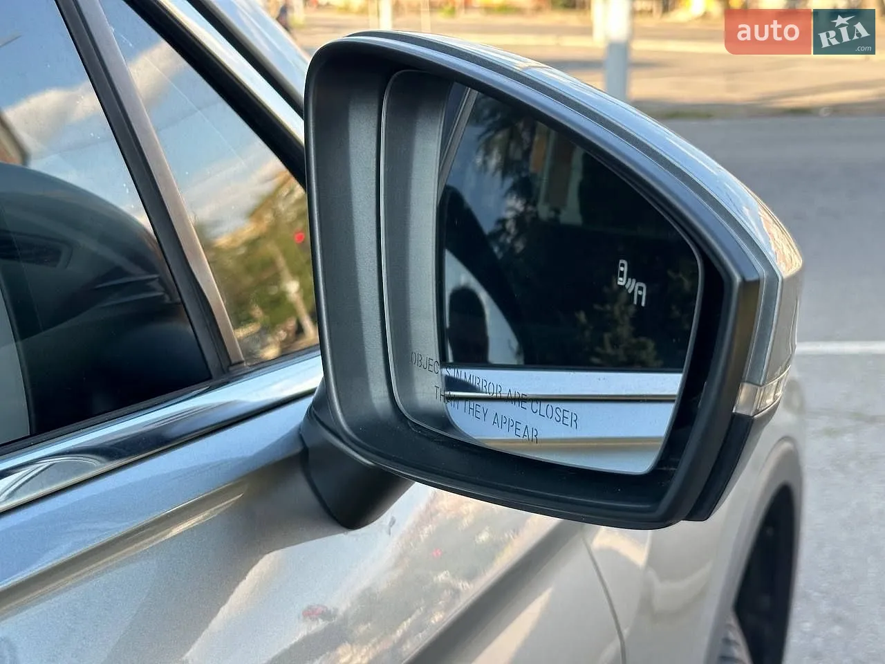 2019 Volkswagen Tiguan - мініатюра 16