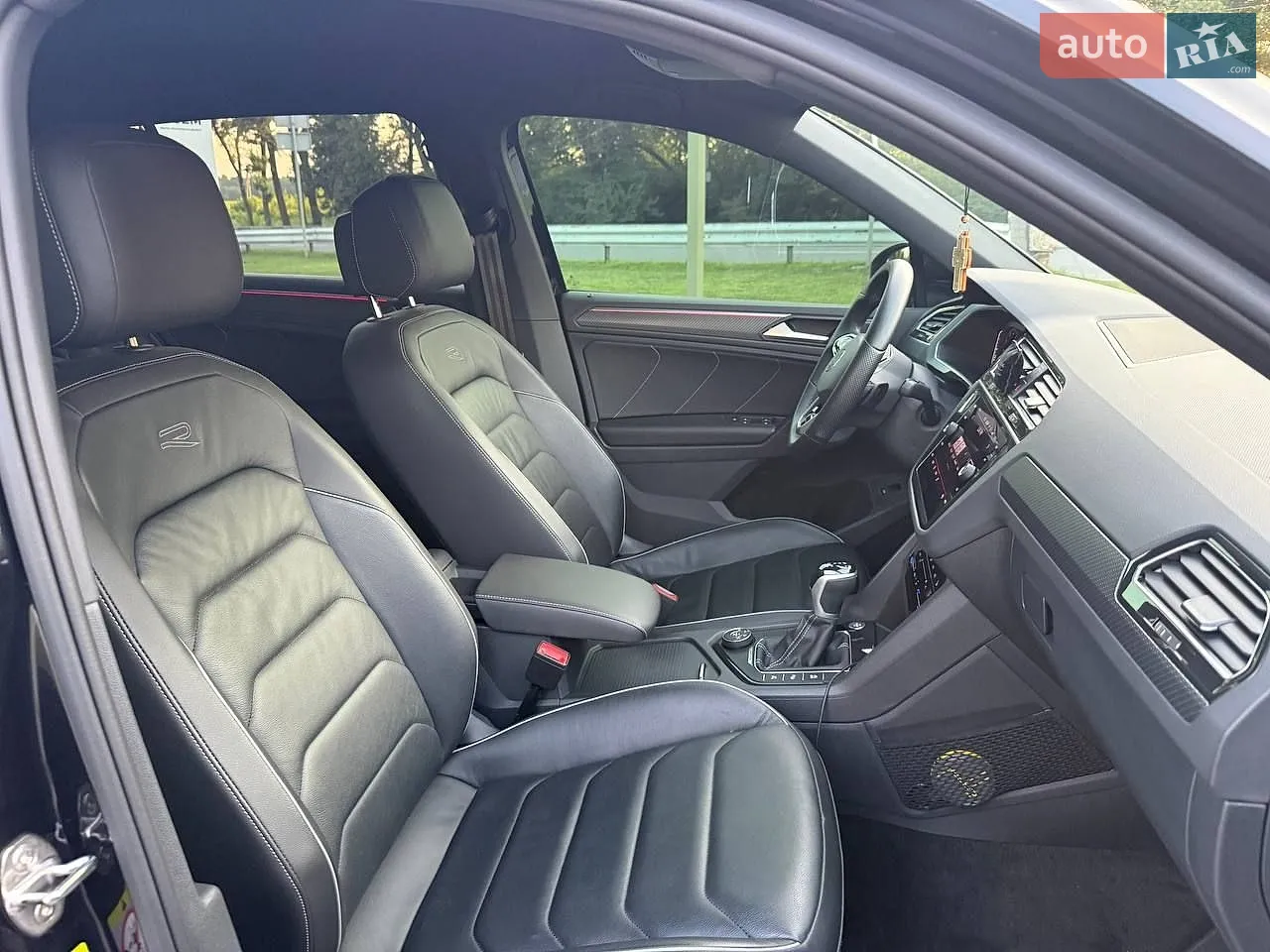 2022 Volkswagen Tiguan - мініатюра 26