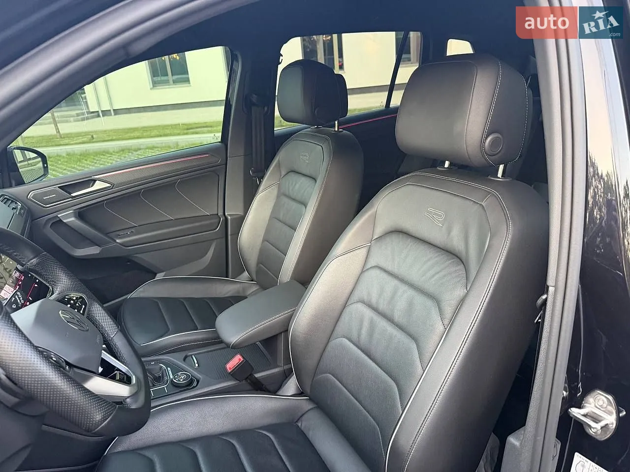 2022 Volkswagen Tiguan - мініатюра 23