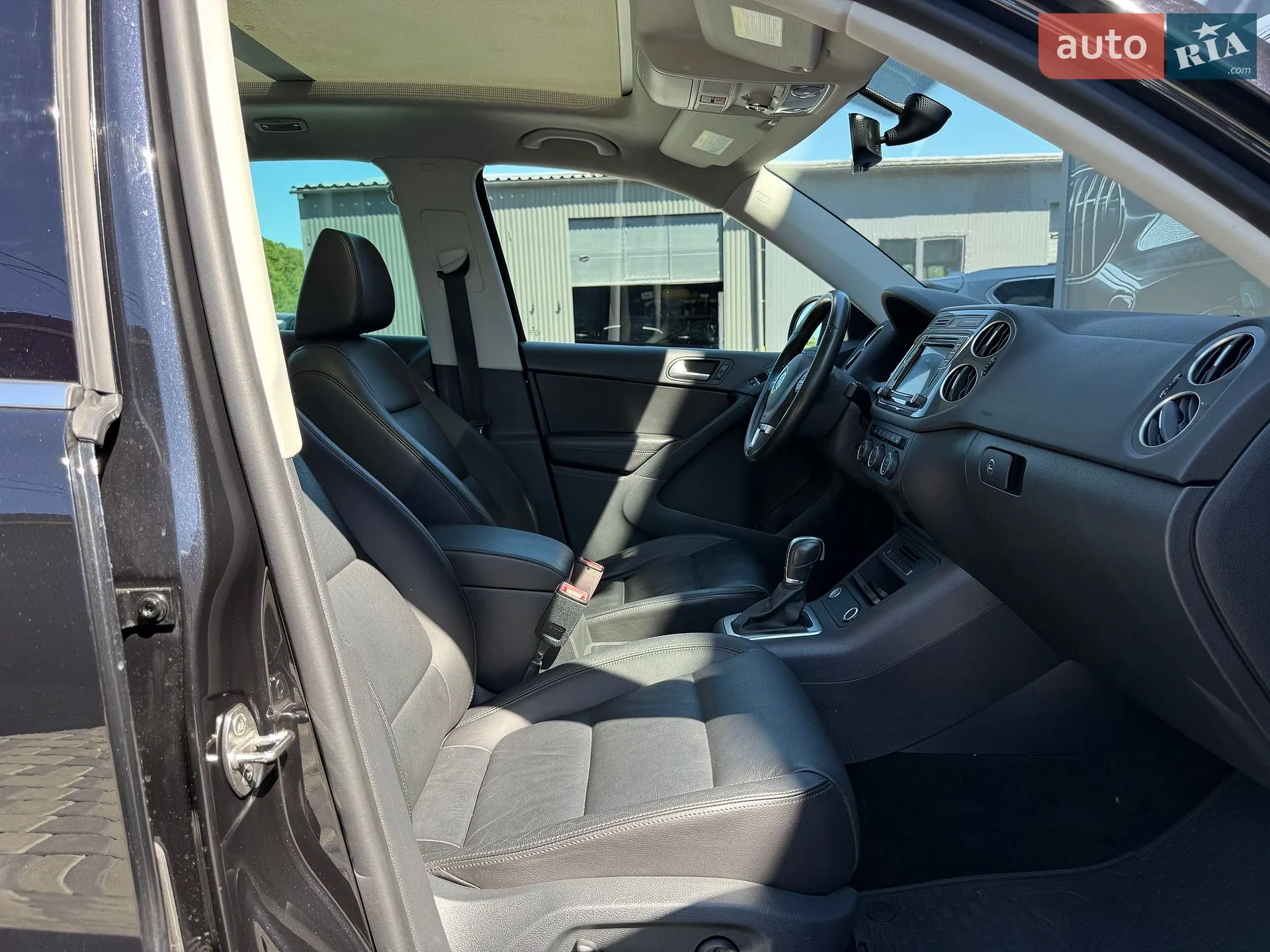 2017 Volkswagen Tiguan - мініатюра 40