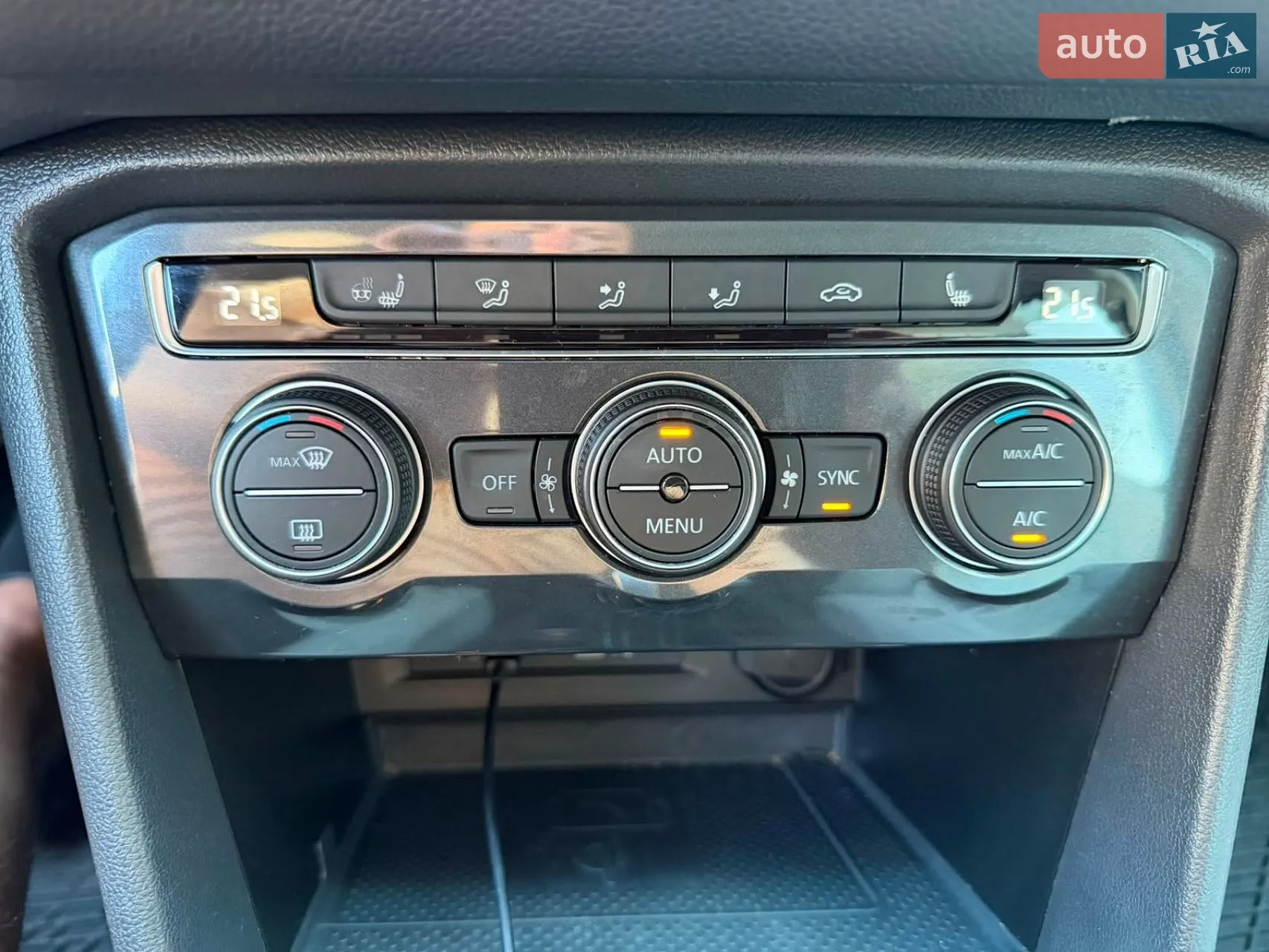 2020 Volkswagen Tiguan - мініатюра 32