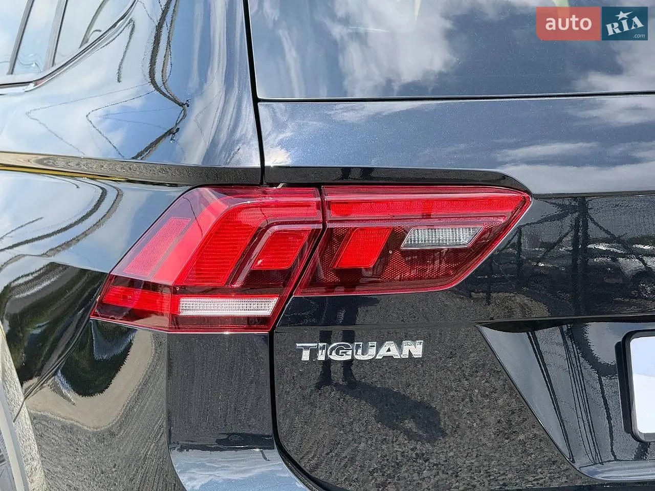 2020 Volkswagen Tiguan - мініатюра 19