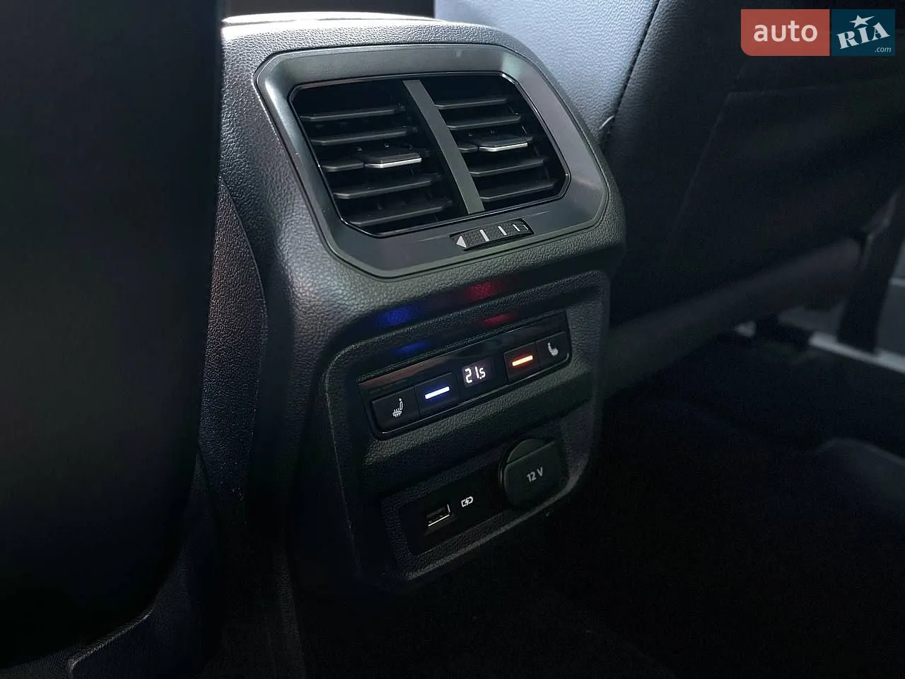2019 Volkswagen Tiguan - мініатюра 16