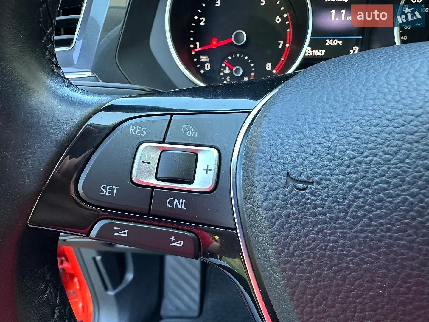 2018 Volkswagen Tiguan - мініатюра 29