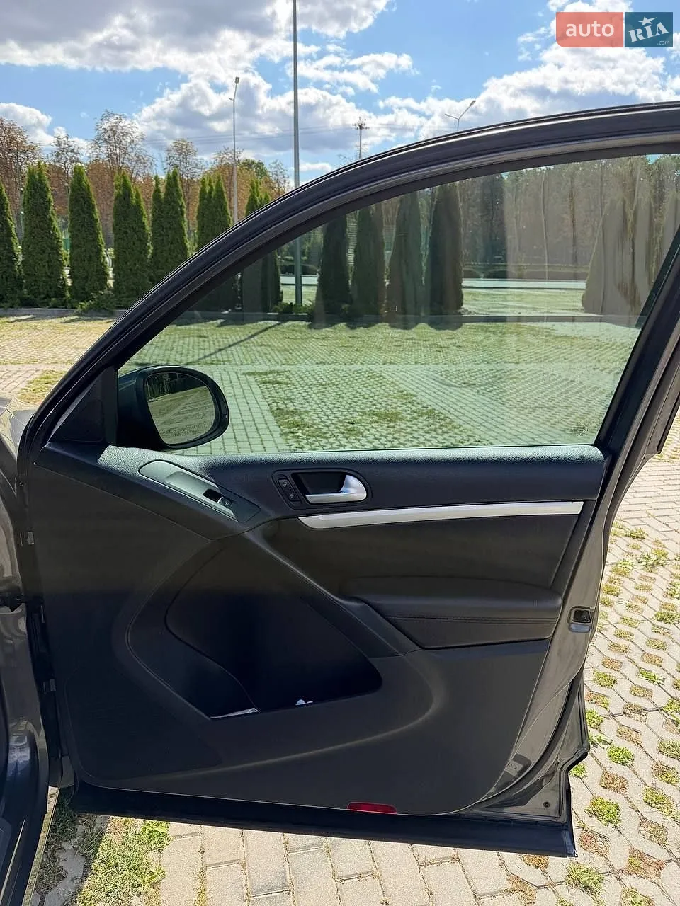 2015 Volkswagen Tiguan - мініатюра 16