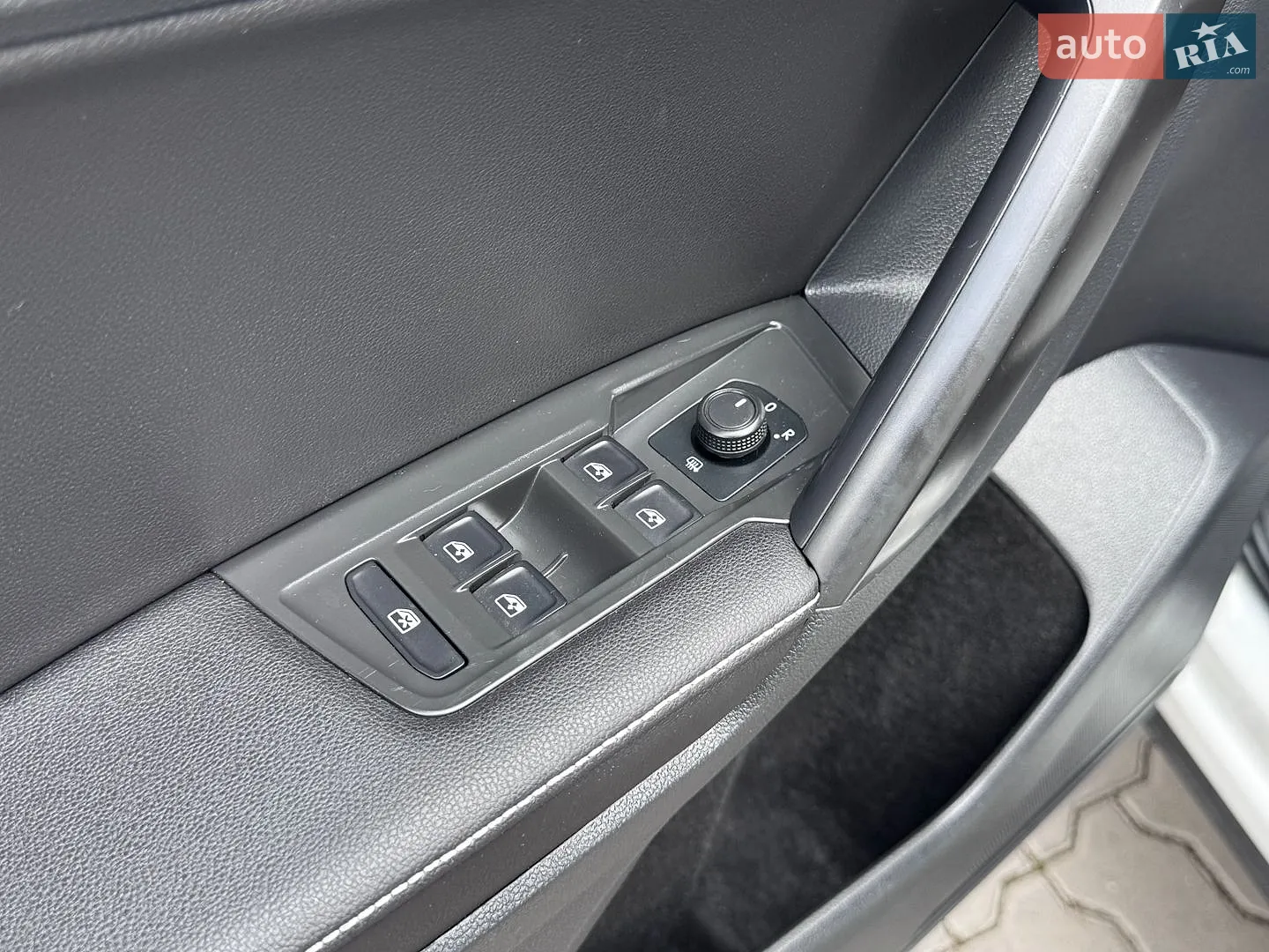 2022 Volkswagen Tiguan - мініатюра 14