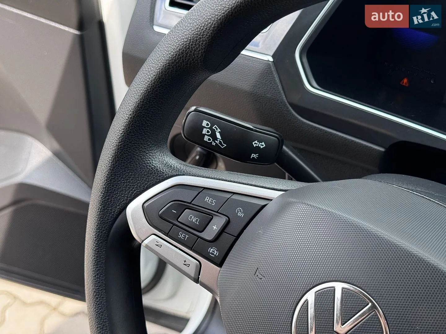 2022 Volkswagen Tiguan - мініатюра 19