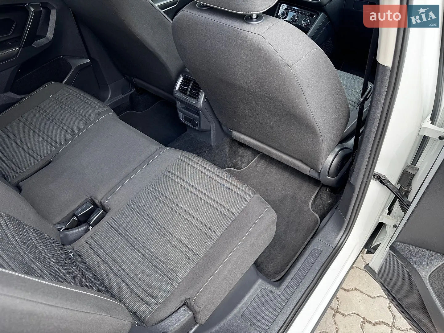 2022 Volkswagen Tiguan - мініатюра 36