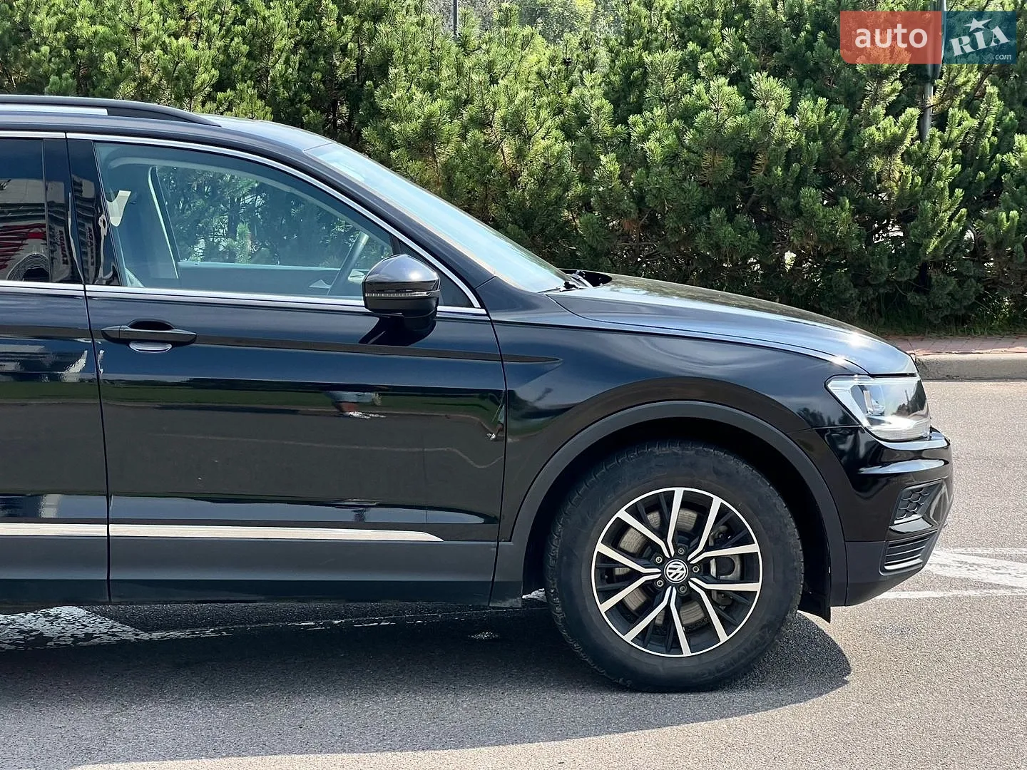 2021 Volkswagen Tiguan - мініатюра 26