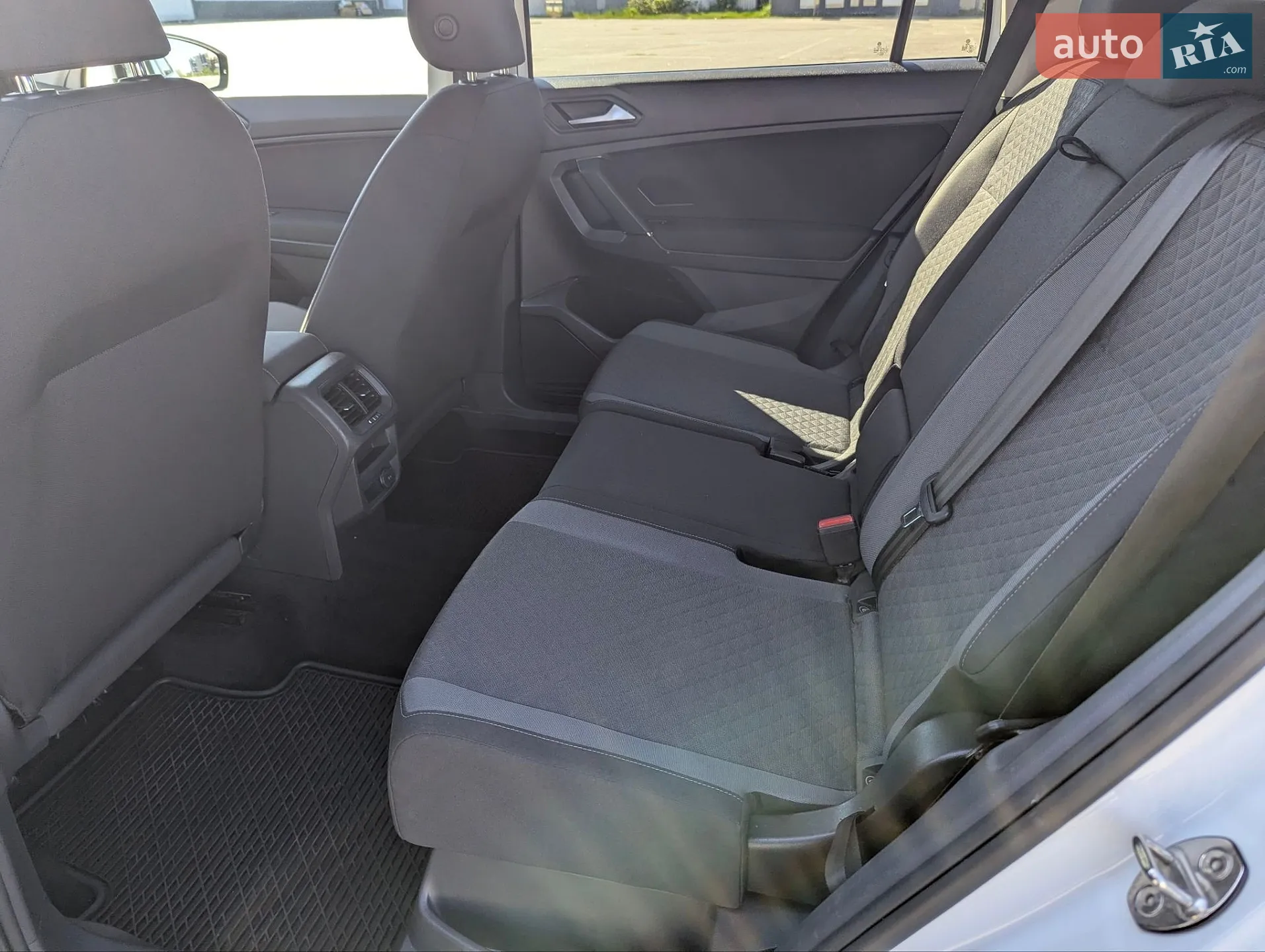 2019 Volkswagen Tiguan - мініатюра 15