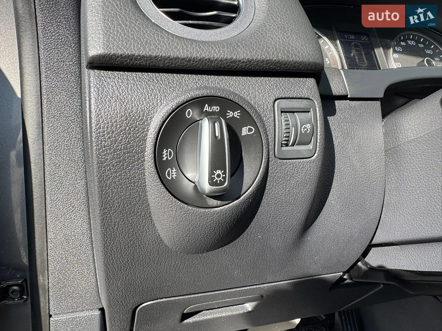 2013 Volkswagen Tiguan - мініатюра 37