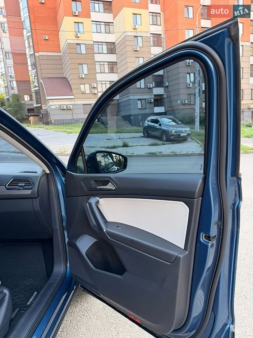 2018 Volkswagen Tiguan - мініатюра 12