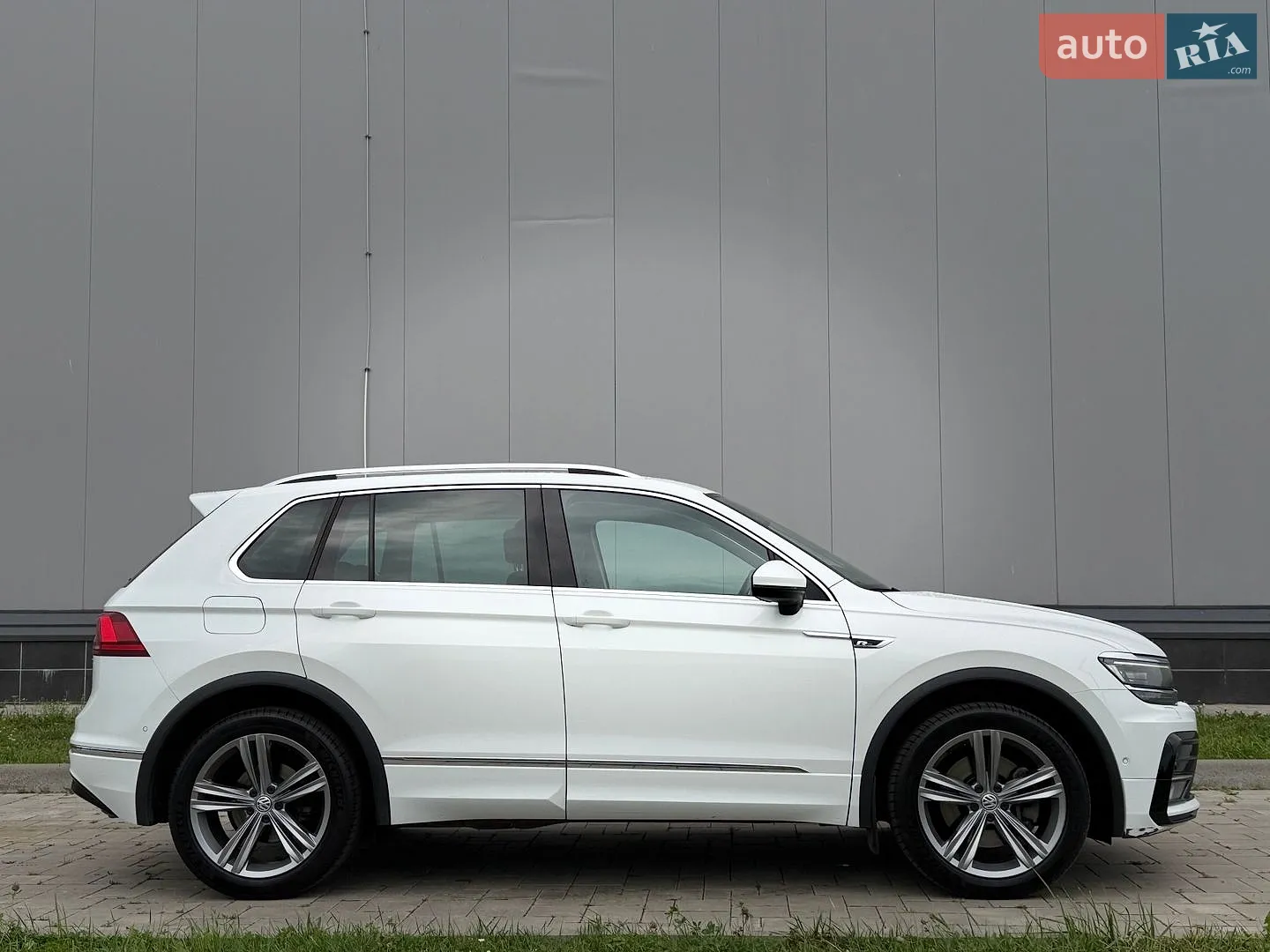 2019 Volkswagen Tiguan - мініатюра 5
