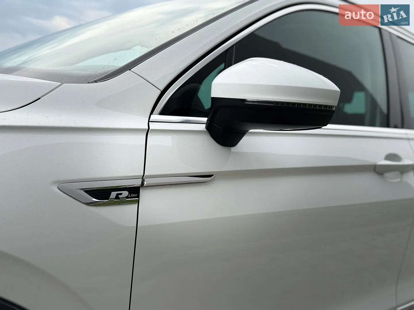 2019 Volkswagen Tiguan - мініатюра 11