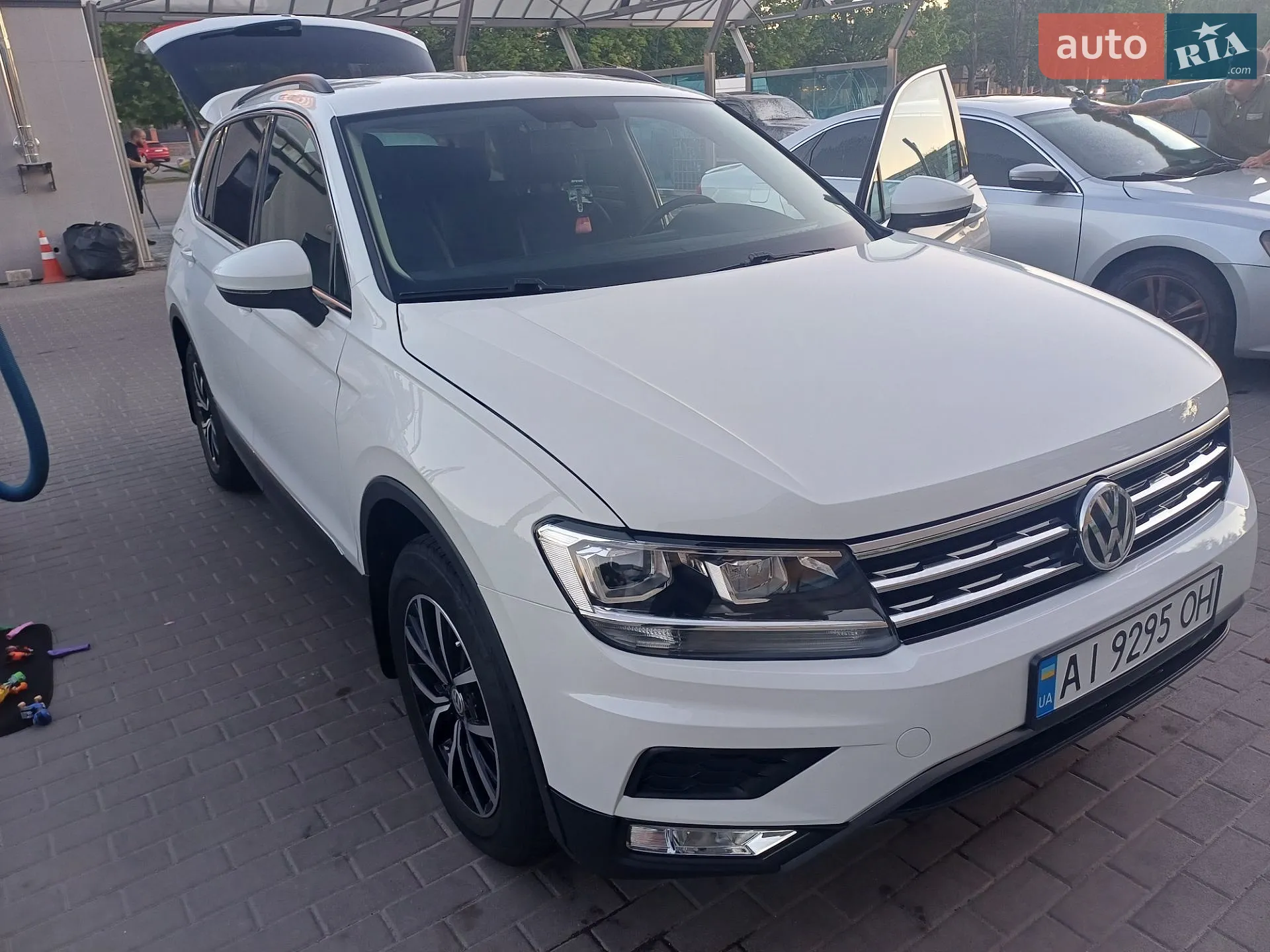 2020 Volkswagen Tiguan - фото 1