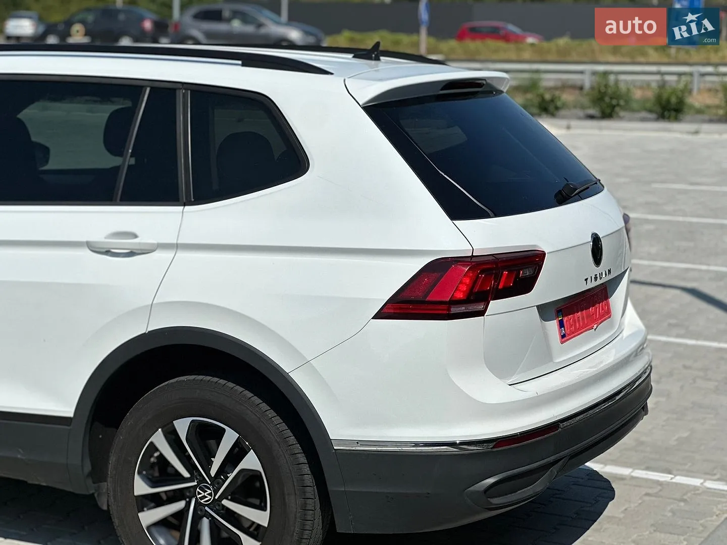 2022 Volkswagen Tiguan - мініатюра 10