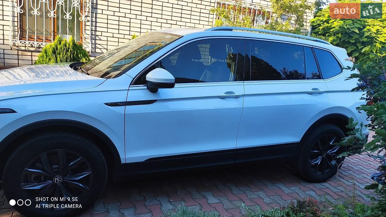 2023 Volkswagen Tiguan - мініатюра 2