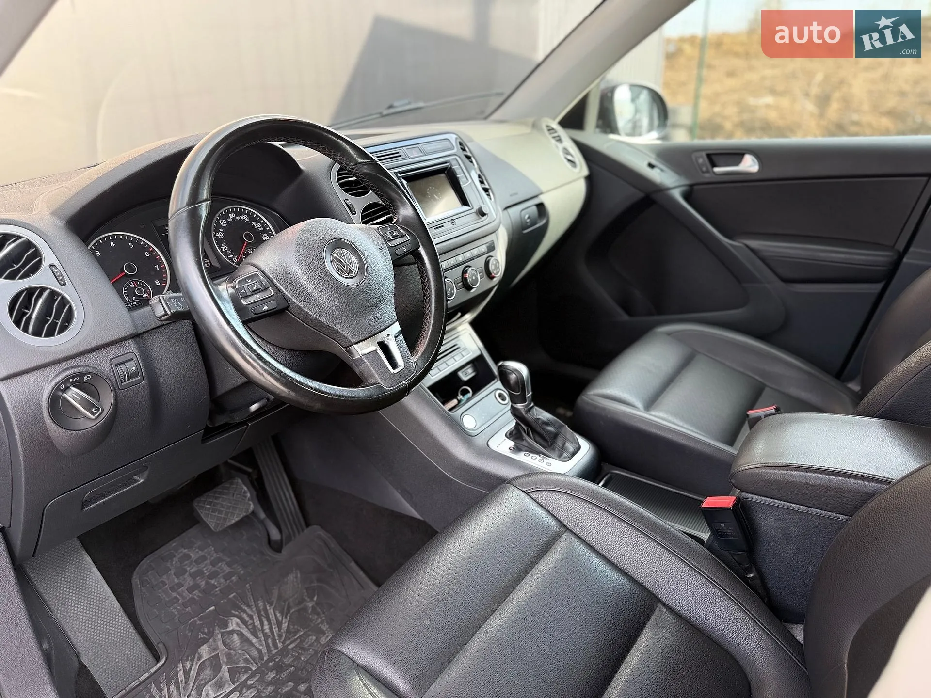 2016 Volkswagen Tiguan - мініатюра 32