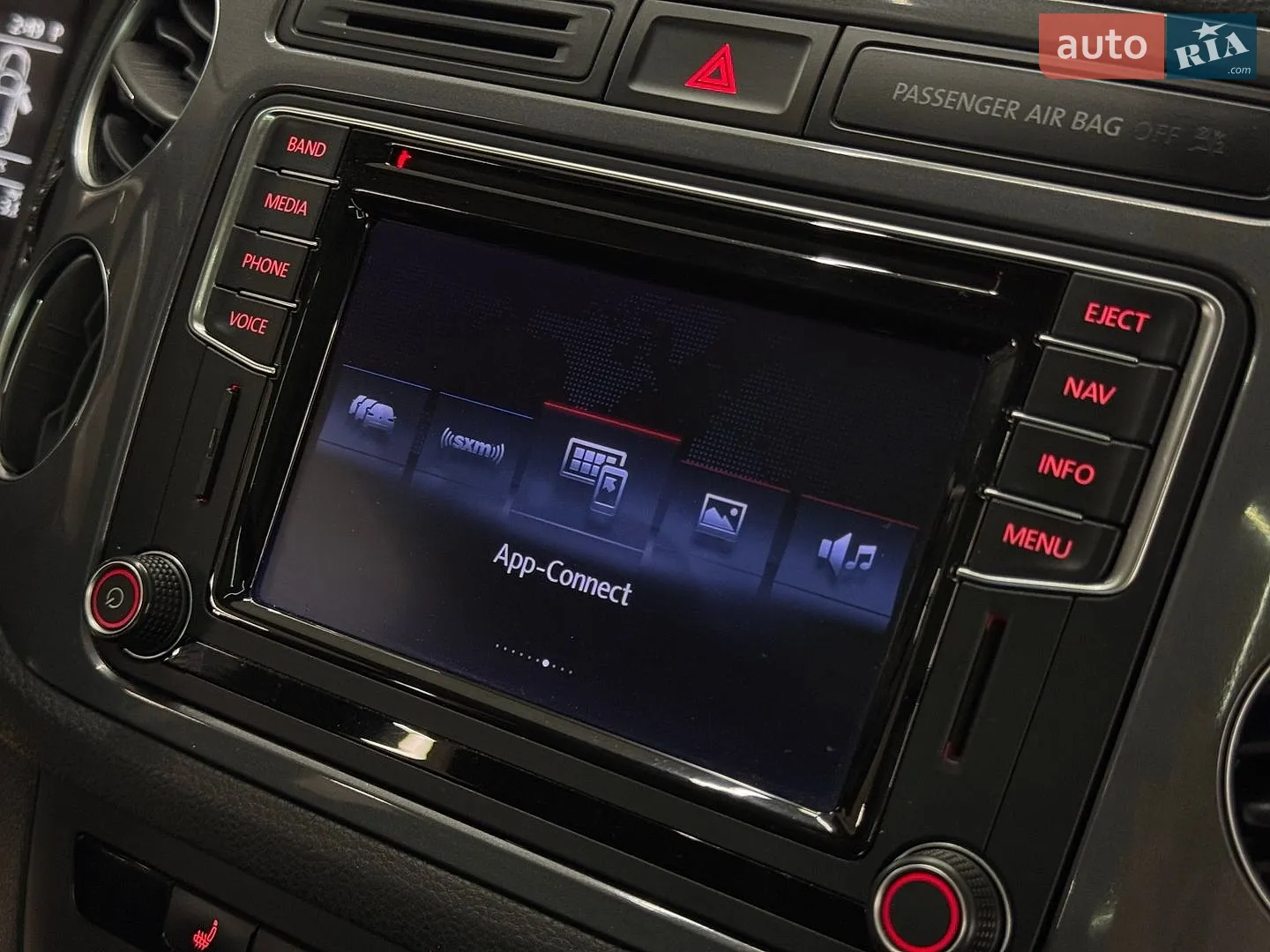 2016 Volkswagen Tiguan - мініатюра 35