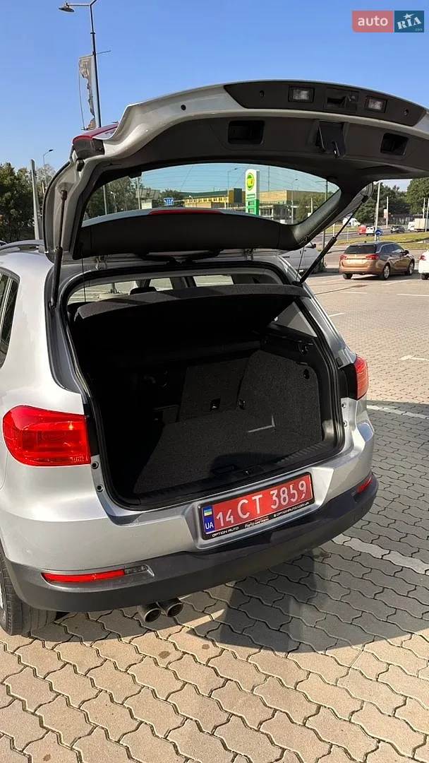 2017 Volkswagen Tiguan - мініатюра 12