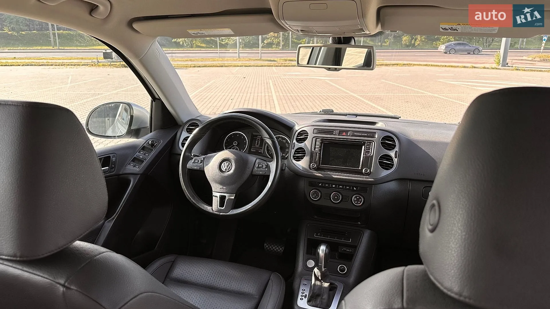 2017 Volkswagen Tiguan - мініатюра 24
