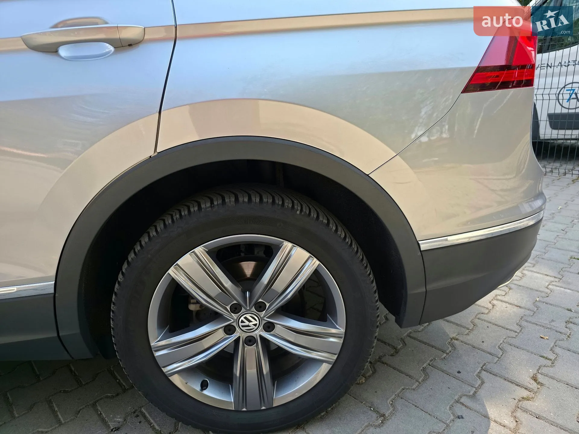 2019 Volkswagen Tiguan - мініатюра 19