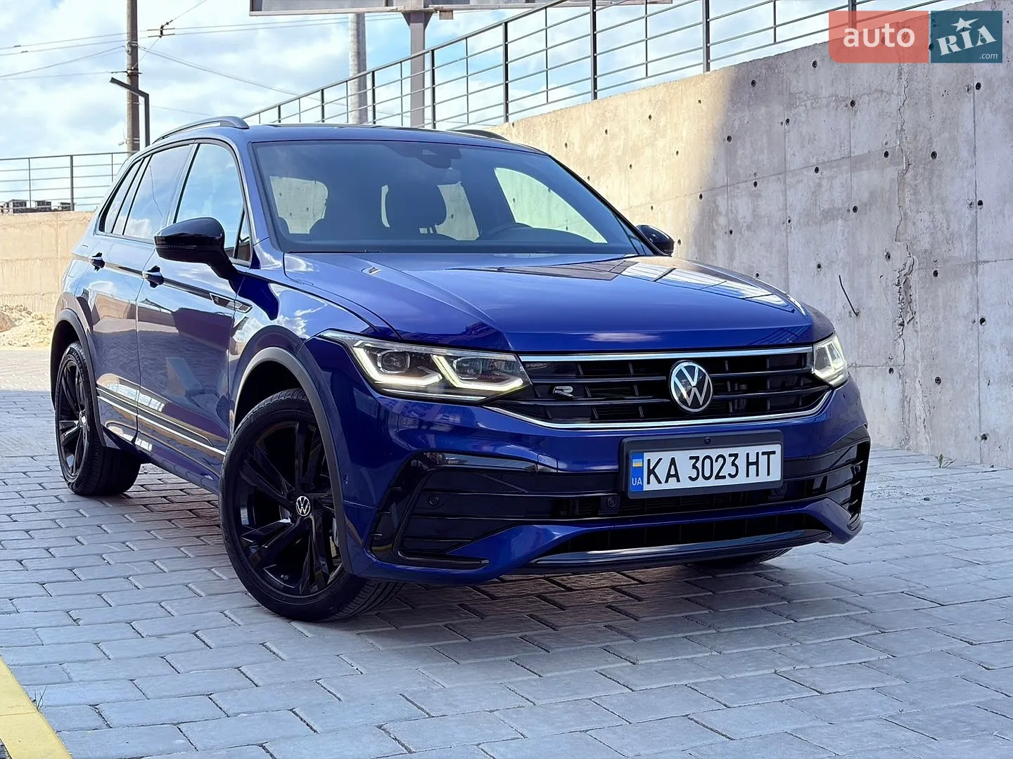 2021 Volkswagen Tiguan - мініатюра 2