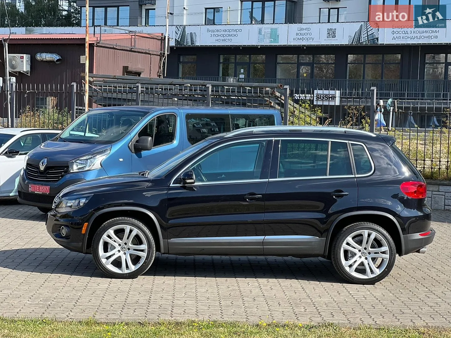 2016 Volkswagen Tiguan - мініатюра 10