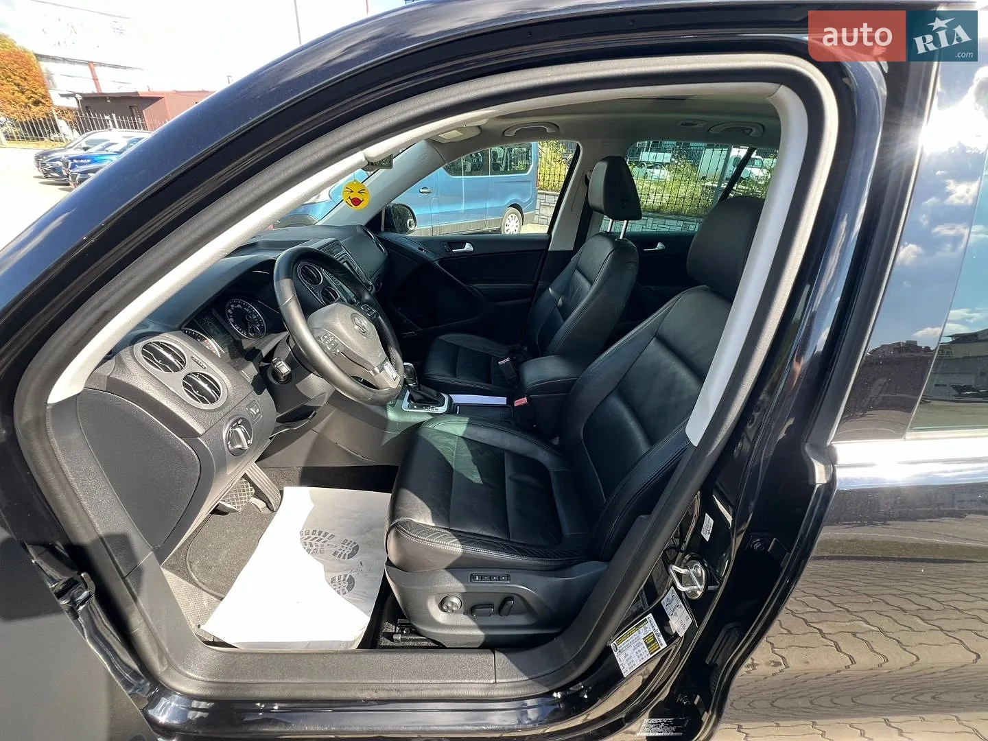 2016 Volkswagen Tiguan - мініатюра 14