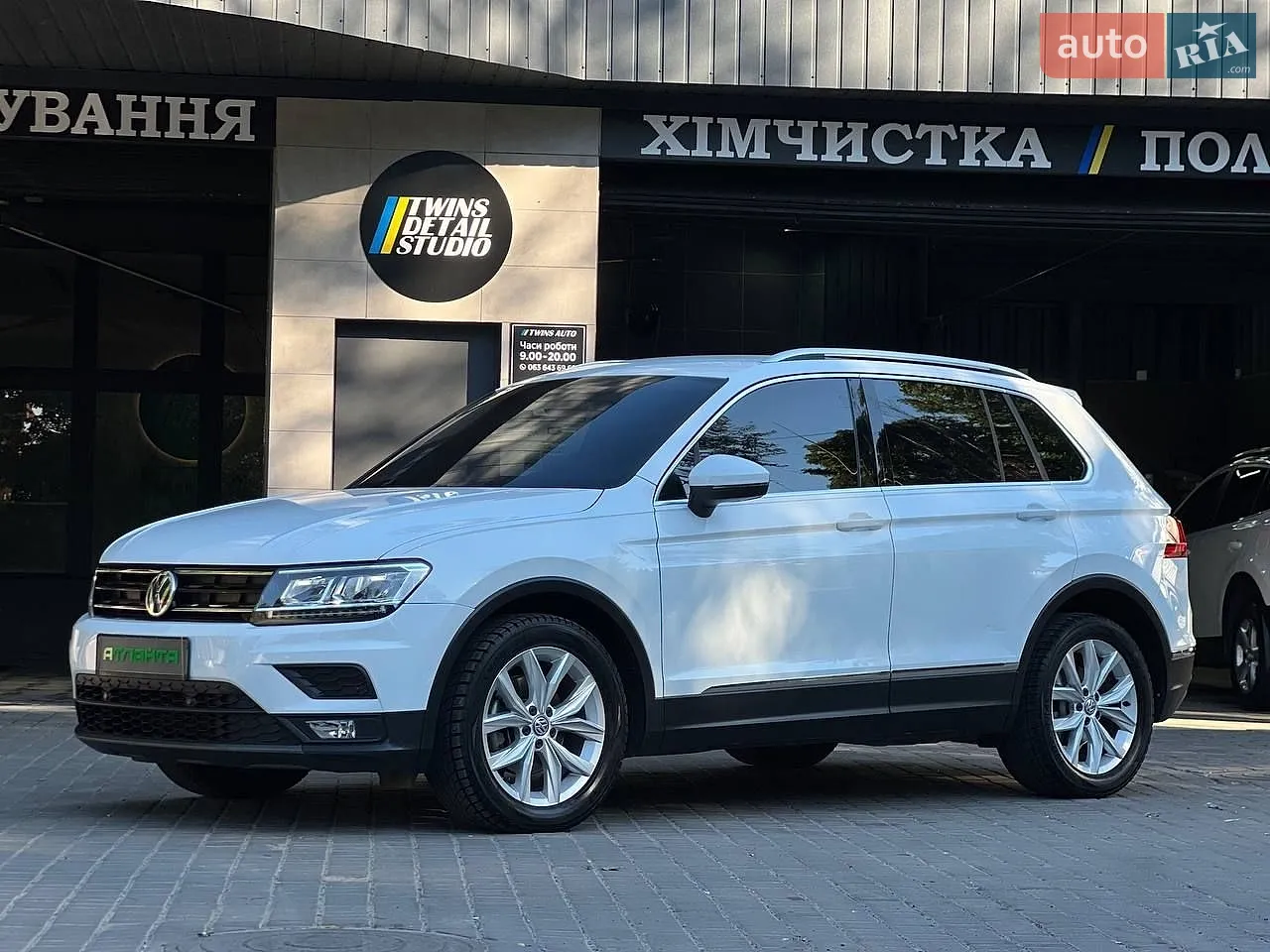 2019 Volkswagen Tiguan - мініатюра 2
