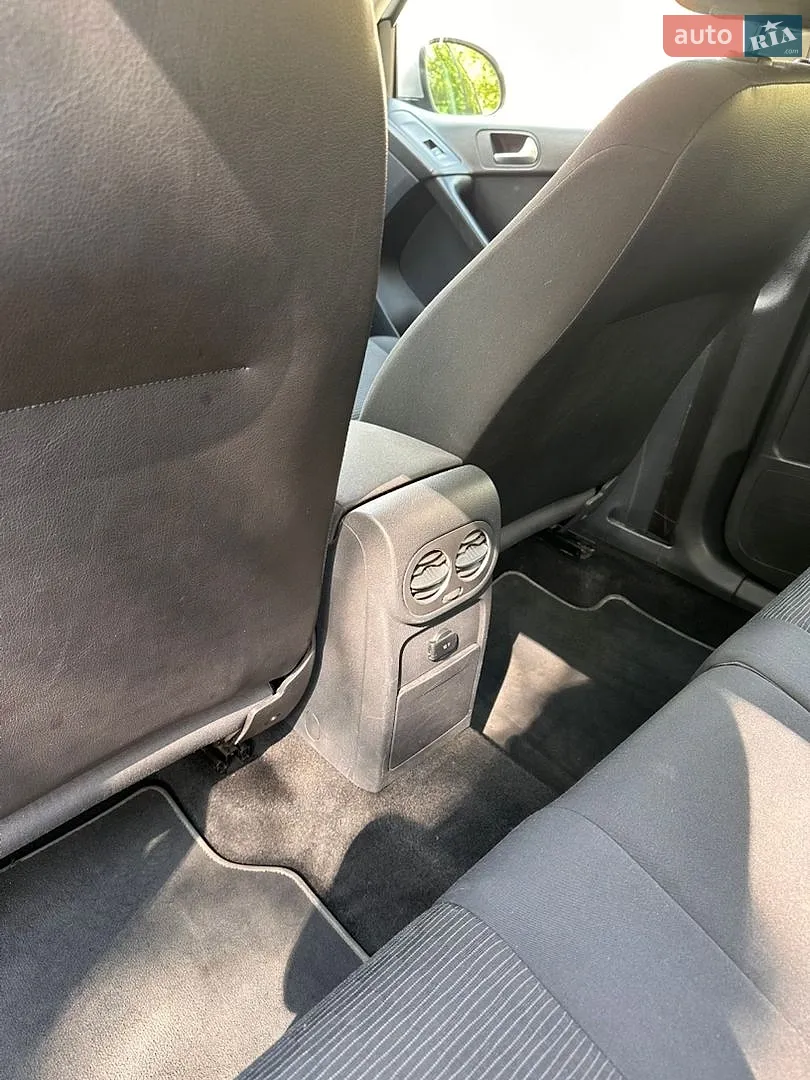 2011 Volkswagen Tiguan - мініатюра 24